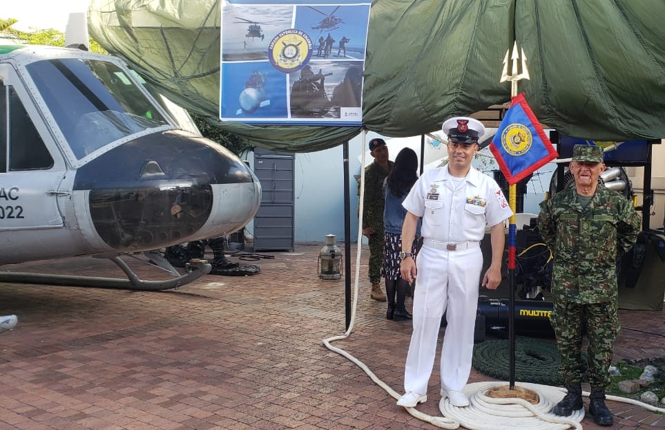 ArmadaColombia's tweet image. #AgendaNaval ¿Estás en Bogotá?
¡No te pierdas la Noche de Museos! 🎨

58 museos y espacios culturales de nuestra capital darán vida a la #NocheDeMuseos4

Te esperamos en el #MuseoMilitar en la Candelaria para que conozcas más de tus @FuerzasMilCo y del #BicentenarioNaval ⚓