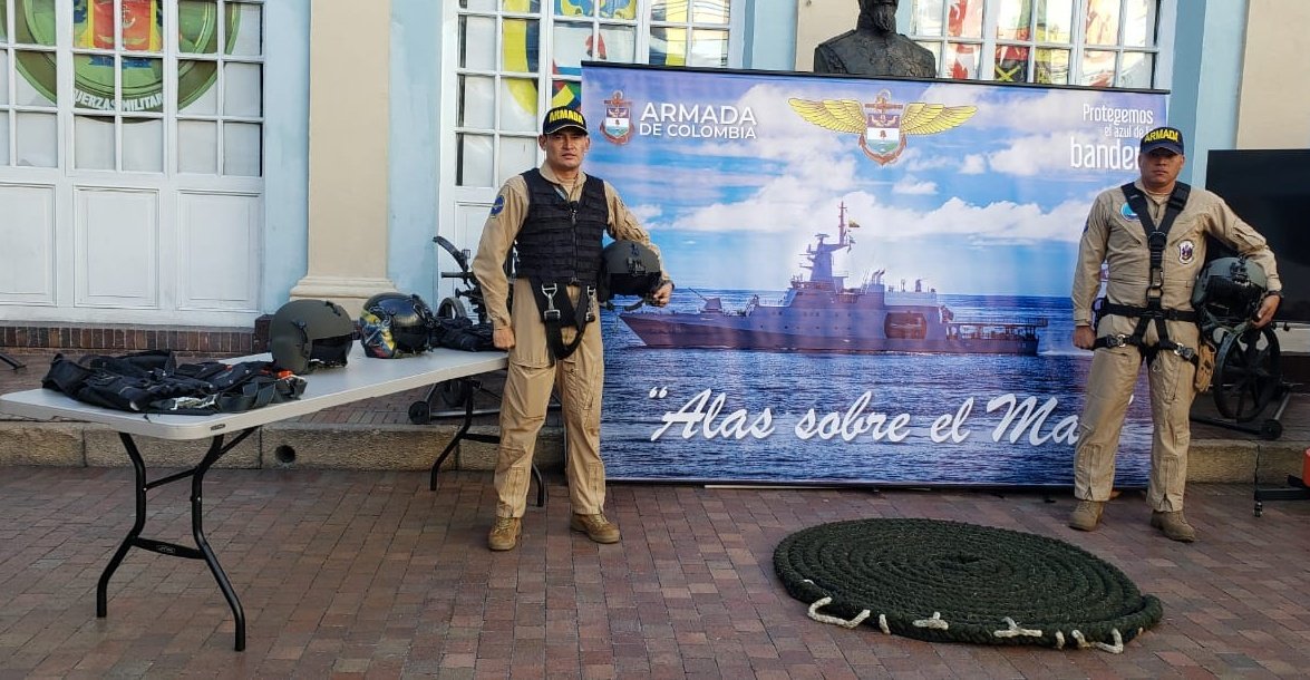 ArmadaColombia's tweet image. #AgendaNaval ¿Estás en Bogotá?
¡No te pierdas la Noche de Museos! 🎨

58 museos y espacios culturales de nuestra capital darán vida a la #NocheDeMuseos4

Te esperamos en el #MuseoMilitar en la Candelaria para que conozcas más de tus @FuerzasMilCo y del #BicentenarioNaval ⚓