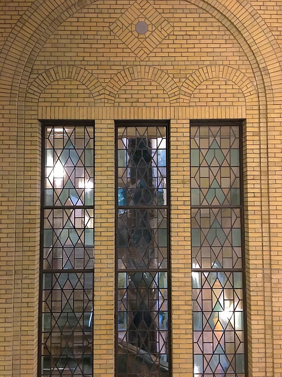 CherylNicholsTO's tweet photo. #architecture @romtoronto 🪟
“I discovered windows one afternoon and after that, nothing was ever the same.” - Anne Spollen, The Shape of Water.
#seetorontonow #exploreto #museumlove #design https://t.co/TfmeDYZpjf