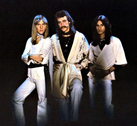 VibeCheckonX's tweet photo. Join us as we explore some of the most epic stories told by Canadian icon Rush.

Stories of evil wizards 🧙 – flying a spaceship into a black hole 🚀⚫ – and the quest for the fountain of youth await!🧓⛲🧒

https://t.co/SZBLdcVUcV

#music #fantasy #scifi https://t.co/7PLWgqnkN2