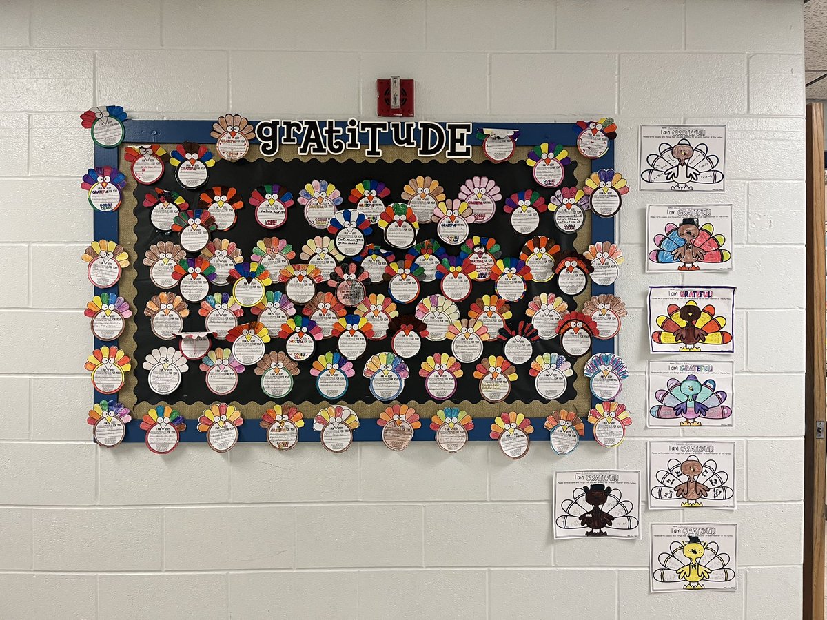 JenniferSal14's tweet photo. My VES students created these cute turkeys and wrote what they are grateful for: #GratitudeMonth #characterstrong https://t.co/0P44r3vwlQ