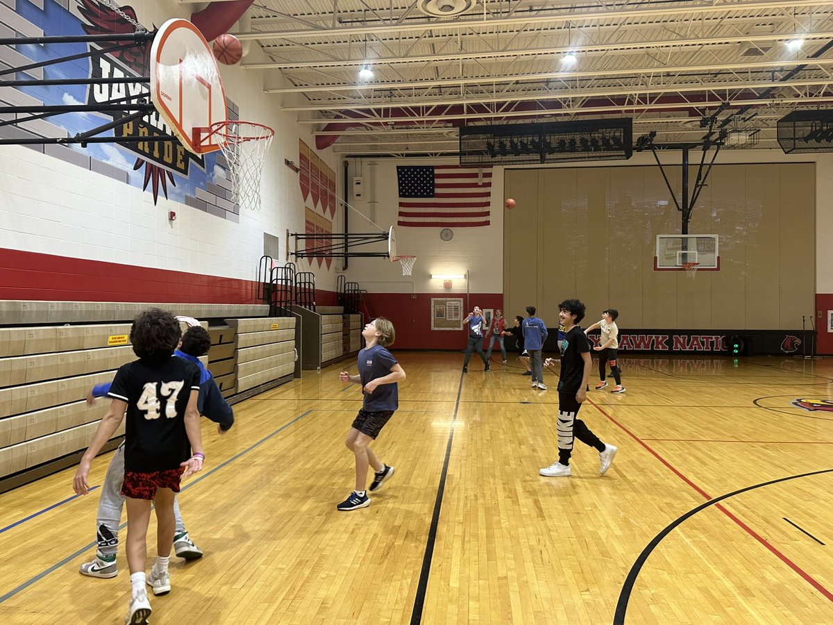 ChrisLHenning's tweet photo. The celebration continued with a 3v3 basketball tournament. We had 32 teams sign up to play. So much fun! @ProrokLeads @MrsHalperEDU @JerlingJayhawks https://t.co/tZOHsdrvhD