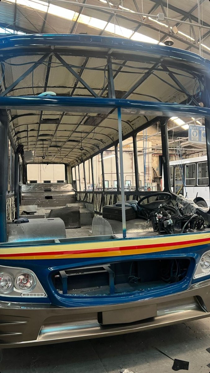 CiudadDeBondis's tweet photo. #CaminoAl2024 🚍
LA 29 REGRESA CON NOVEDADES

Luego de un tiempo sin ver 0km carrozados por #LaFavorita, llega esta novedad directo desde la propia marca con un #MB1721 0km para la #Linea29.

📸 Instagram La Favorita https://t.co/NVFuDpOatD