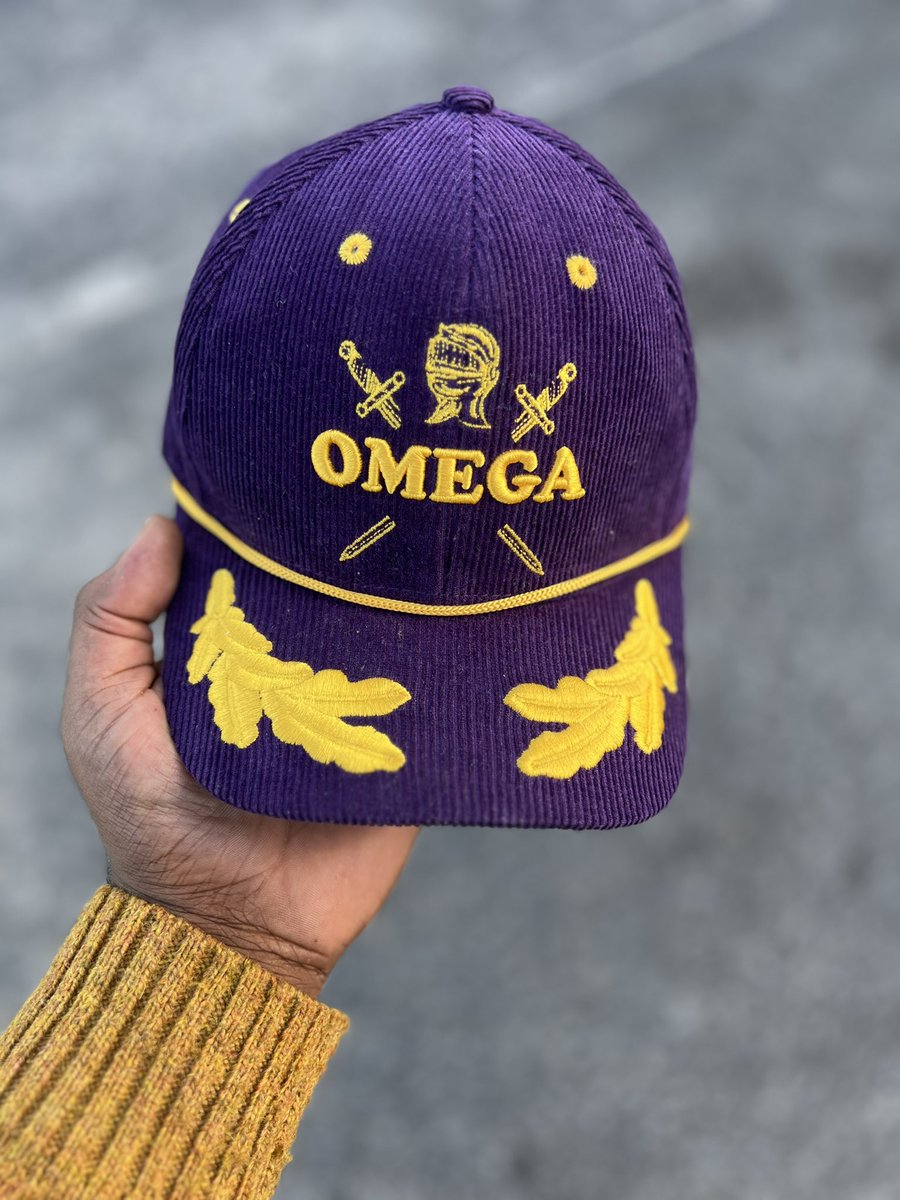 jFRESHp's tweet image. ESSENTIALS FOR FOUNDERS DAY! 💜⚡️🐶 @BimmaWilliams 
#Saucony #OmegaPsiPhi #DaBruhz #TheQues #Que #ΩΨΦ