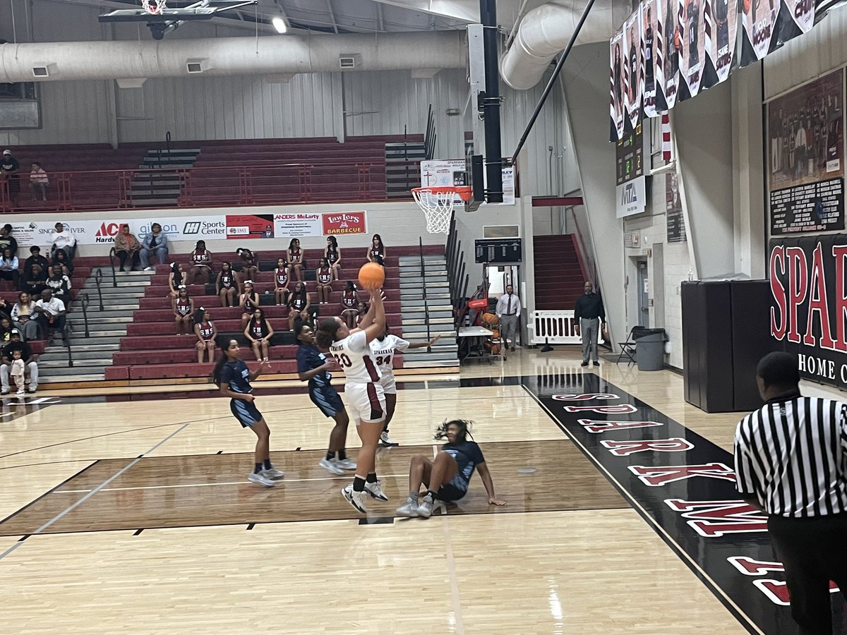 Principal Nekeysha Jones tweet media