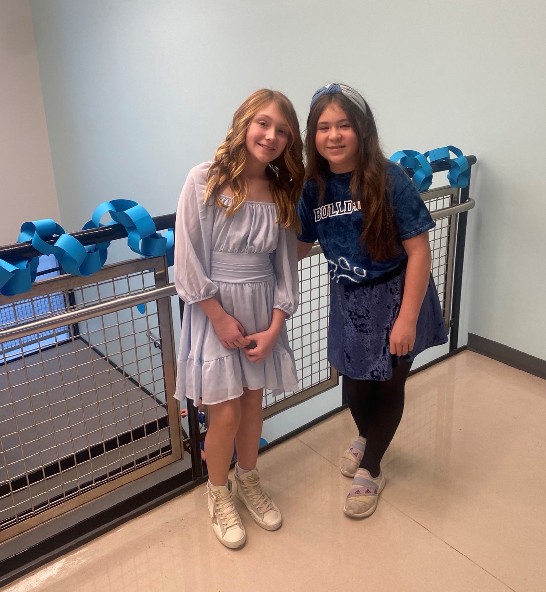 BISCSouthLoop's tweet image. We painted the school blue for World Children’s Day.
#NAEUnicef #NAEWorldChildrensDay #NAETheAmericas #WeAreBulldogs #CreateYourFuture #GoFurther #Changemakers #Limitless #AlwaysLearning #DrawnHere #NordAngliaEducation