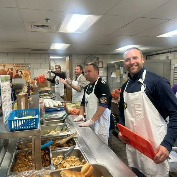 EmmortonES's tweet photo. Good thing the health department didn't come through on Thursday, they may have shut this crew down 😂. Thank you to Ms. Ann and her group for letting some guest servers step in for the annual thanksgiving lunch! @HCPSchools https://t.co/4cF0H5PDyc