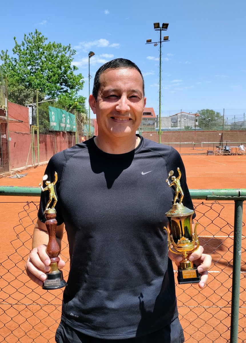 nicosofronas's tweet photo. Campeones! 🏆 Desde lo mas profundo del court o bien proximos a la faja de la red, los capitenistas #HernanGonzalez (B1) y #SebastianOliva (C1) se consagraron como los mejores indiscutidos sobre el polvo de ladrillo amateur aficionado 👏 Felicitaciones! 😎 Cracks! 🎾 https://t.co/UhHLkScM4A