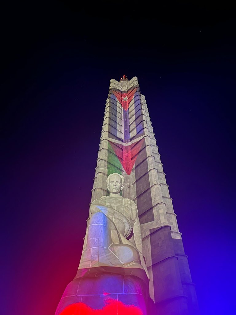 PresidenciaCuba's tweet photo. La Plaza de la Revolución #AHORA por #Palestina.

#FreePalestine 🇵🇸 #Cuba 🇨🇺 https://t.co/7vRcWPZsuf