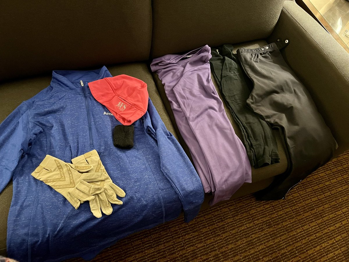 The key to the #ASHEDash2023 is layer layer layer! Excited to run con @super_texican! 

#OurRaceOurPace #RunningMadrina #ProfeRunClub