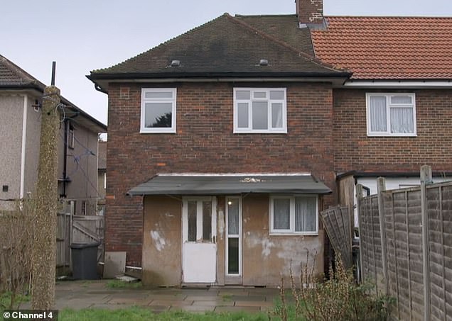 Robbie72954205's tweet photo. This is my house https://t.co/ukjFPuxNli