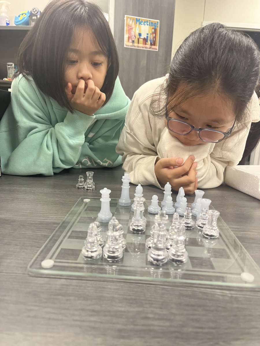 MBreidenthal's tweet photo. These girls play a mean game of chess! I need to brush up my on skills before our next game with the AP! #TeamAult @AultElem https://t.co/4oxypGJhM6