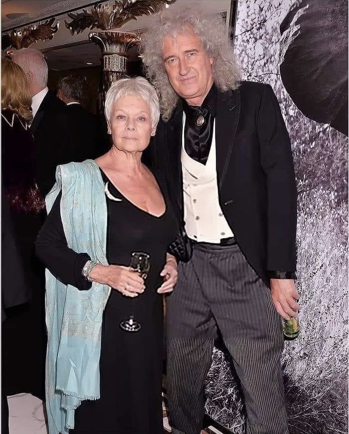 With #DameJudiDench
#DrSirBrianMay 🔷🔷🔷