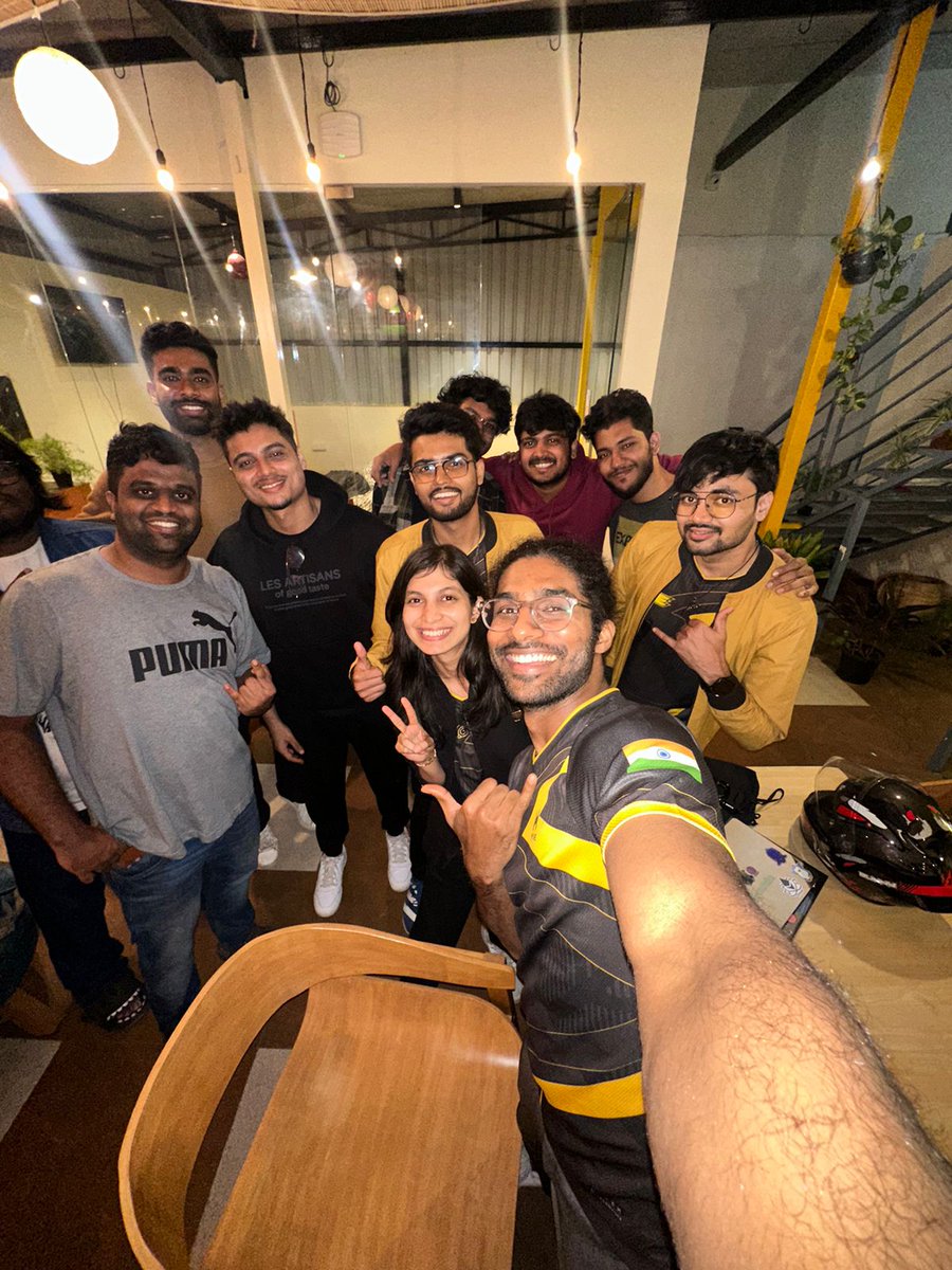 sidbharth's tweet photo. aaaaand it is a wrap!

just hosted India's first @G7_DAO meet-up in bangalore.

had almost 30 folks show up- s/o to @zatakster, the @ig_sageesports team, @sahil_khalifa97, @AyachithShesh, @jpegaurekpeg and @visionary_aamir for keeping the vibes immaculate ✨

more coming soon <3 https://t.co/PDKUn2lPYi