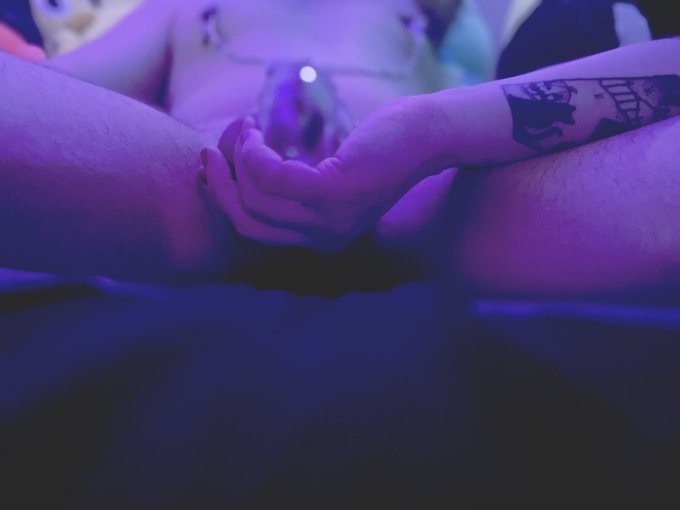 Yes, sit in Chasity for no cum November while mistress does as she pleases 😈 https://t.co/xNzpWsPF0c