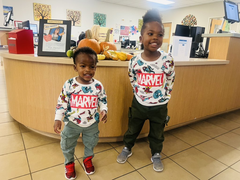 TyWeZee's tweet photo. We have the coolest boys ever π«ΆπΎ #ThanksgivingLunch with my babies today! https://t.co/o9bGOal40i