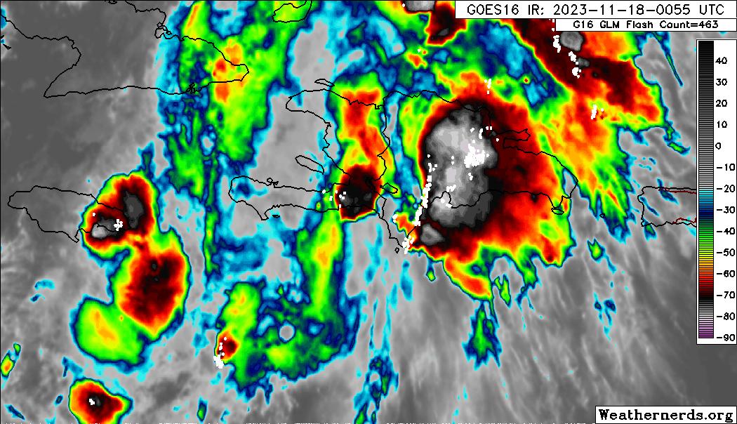 RudyMeteo's tweet photo. Les plus fortes averses touchent en ce moment une partie de l'Ouest et du Sud-est. #PTC22 https://t.co/pmMFogPXfD