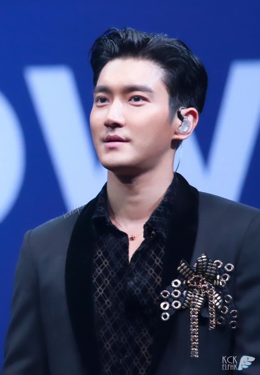 おはようございます☁️
明け方の雷雨は凄かった〜🌀⚡☔
おかげで寝不足だわよಠ⁠︵⁠ಠ
そして急に寒いっ‼️🥶
寒いけど頑張らねば…💪
昨日久しぶりにシウォンさんのお顔が見れたしね💜
素敵な週末になりますように✨
#SIWON
#SUPERJUNIOR