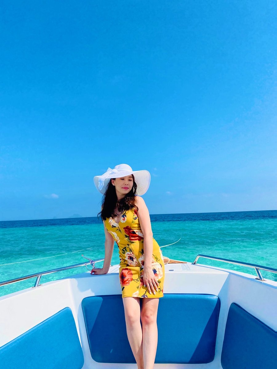 Өглөөнинг ☀️ Аялах дуртай хүн нь бнө.Аялахад аль улс хамгийн гоё вэ?
Миний хувьд одоохондоо доорх зурган дээрх Тайланд 🇹🇭