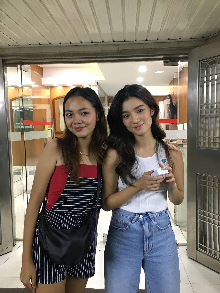 dbnishyne's tweet photo. omgggg grabe tulala ko sayo kagabi @bellemariano02 ni hindi ko magawa magsalita dahil nakatitig lang ako, napakaaa gandaaaa mooo!!😭🤍

#BelleMariano https://t.co/ABRUGJZQB9