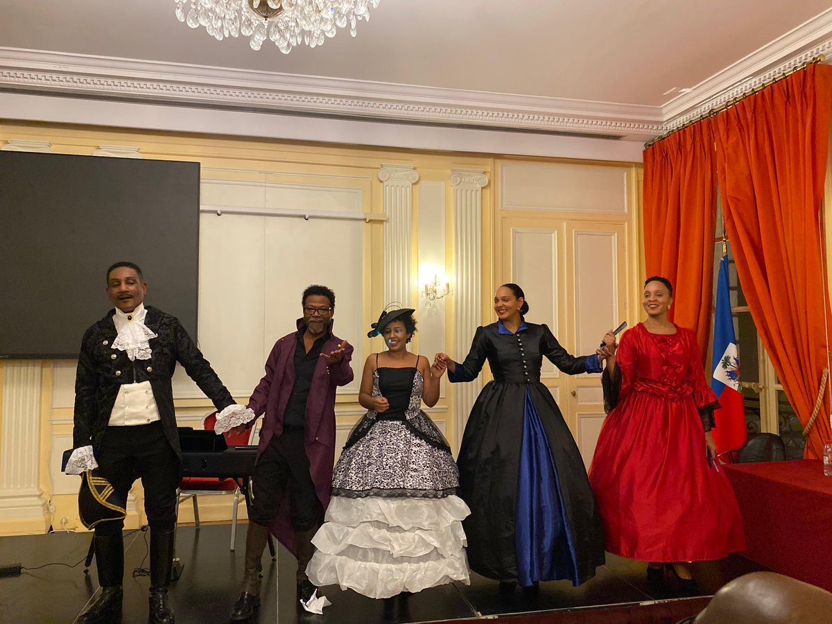 TICKETmaghaiti's tweet photo. Cette conférence a été animée par le professeur Pierre Buteau et s’en est suivi d’une cantate en hommage aux héros haïtiens. #tickettoupatou
.
.
📸: @dmarchille1 https://t.co/pN6JSPGubX