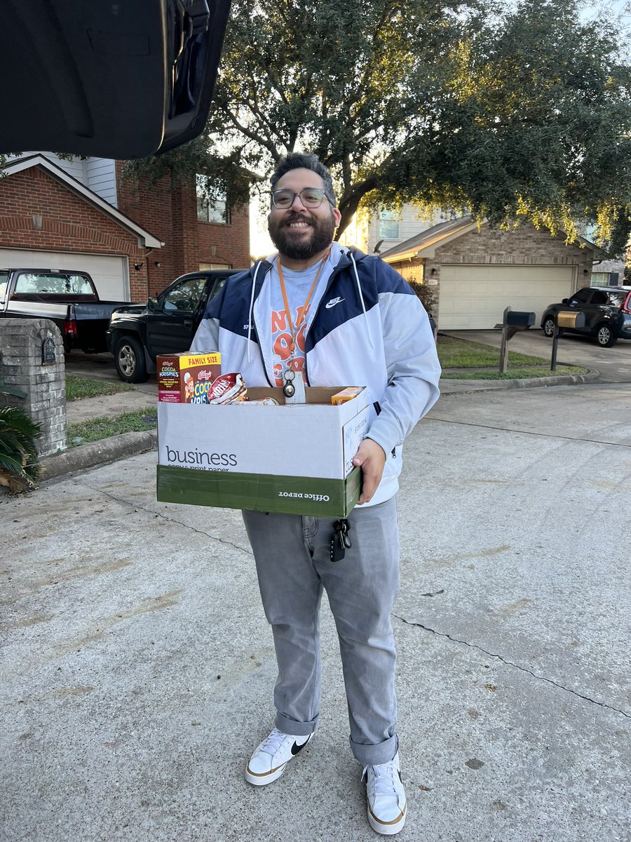 Lucas Cantú tweet media