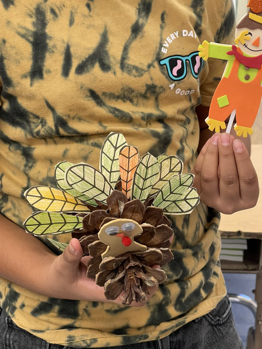 Autumn joy filled our class with thankfulness for each other and our opportunity to learn together!  We wish you a very happy Thanksgiving! <a href="/LASchools/">Los Angeles Unified</a> <a href="/ResedaCOS/">Reseda Community of Schools</a> #Thanksgiving