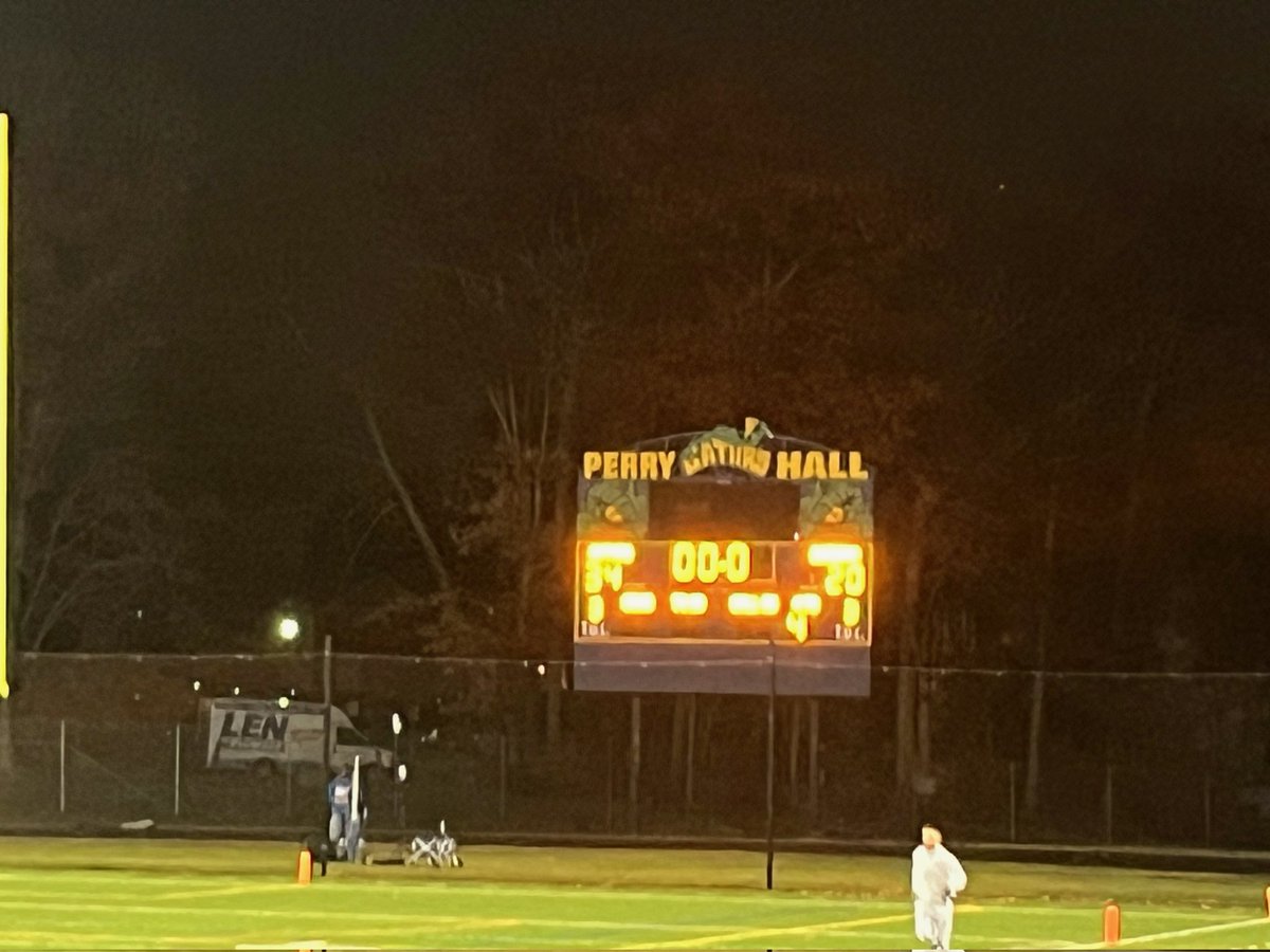 Nice Win for PHHS FB over Leonardtown HS. 34-20. Next stop semi-finals! 
#PlayoffFB
#HallPride
<a href="/HatchPHHS/">Melissa Hatcher</a> <a href="/Hall_Pride/">Perry Hall HS</a>