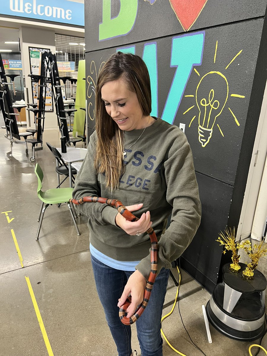 What a great day enjoying the students at Buddy West Elementary! It’s always a joy spending time with our youth, not only sharing a little piece of education with them but also soaking in all they have to share! #OdessaCollege #EctorcountyISD #TweetOC