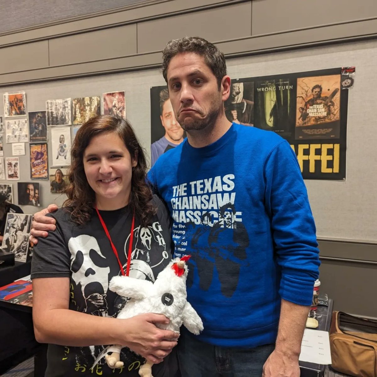 MaryGhost92's tweet image. @TXChainSawGame very own, @DamianMaffei at #MadMonsterPartyAtlanta! Nugget was very excited to see him! #TheTexasChainSawMassacreGame @fearthegun