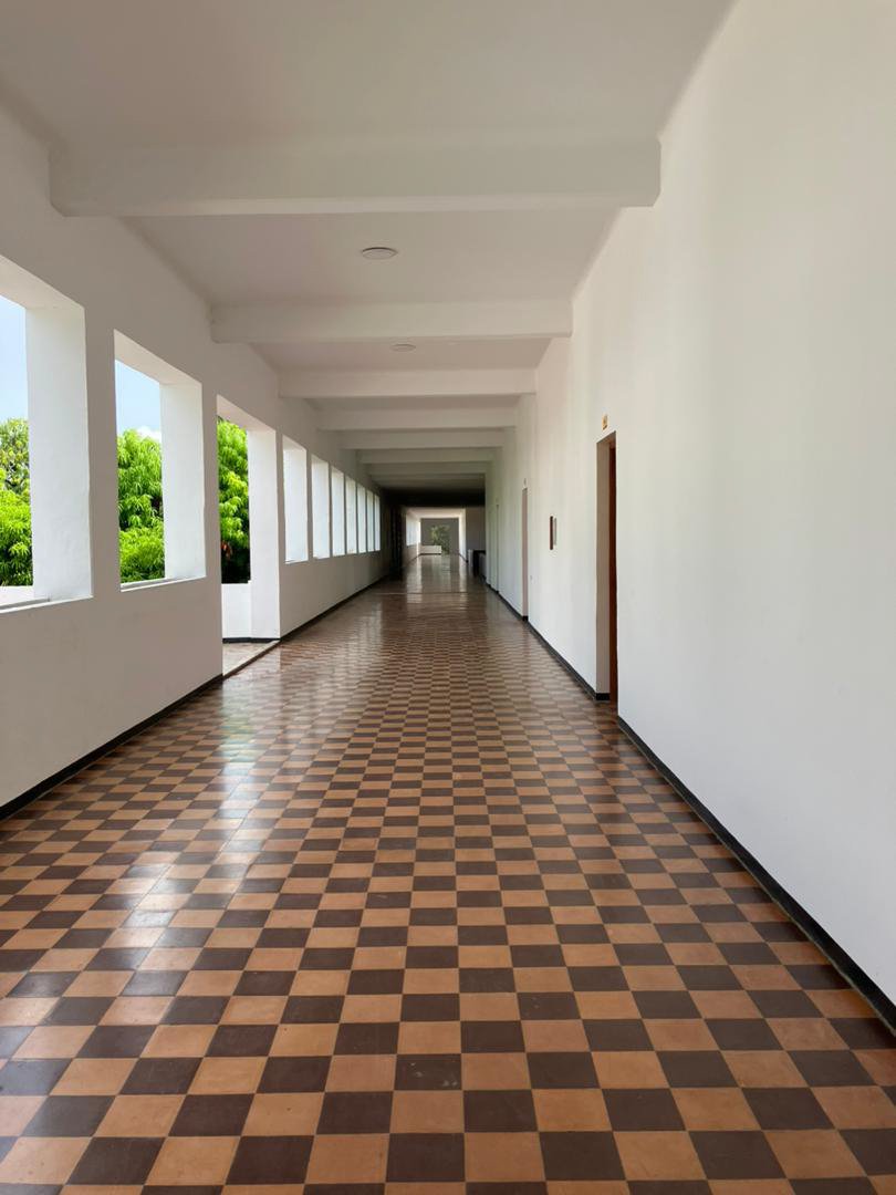 Aquí seguimos codo a codo trabajando por la calidad educativa y con infraestructuras óptimas.

Así luce el emblemático Liceo Rafael María Baralt, ubicado en la calle 78 de Maracaibo. 

<a href="/NicolasMaduro/">Nicolás Maduro</a>
@MPPEDUCACION