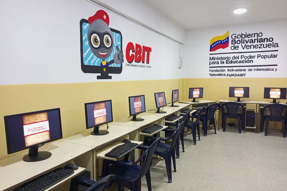 El municipio Campo Elías cuenta con el Liceo Alí Rodríguez Araque totalmente rehabilitado.

En #Mérida han sido más de 40 instituciones educativas recuperadas de manera integral por las Bricomiles.

<a href="/NicolasMaduro/">Nicolás Maduro</a>
@MPPEDUCACION
