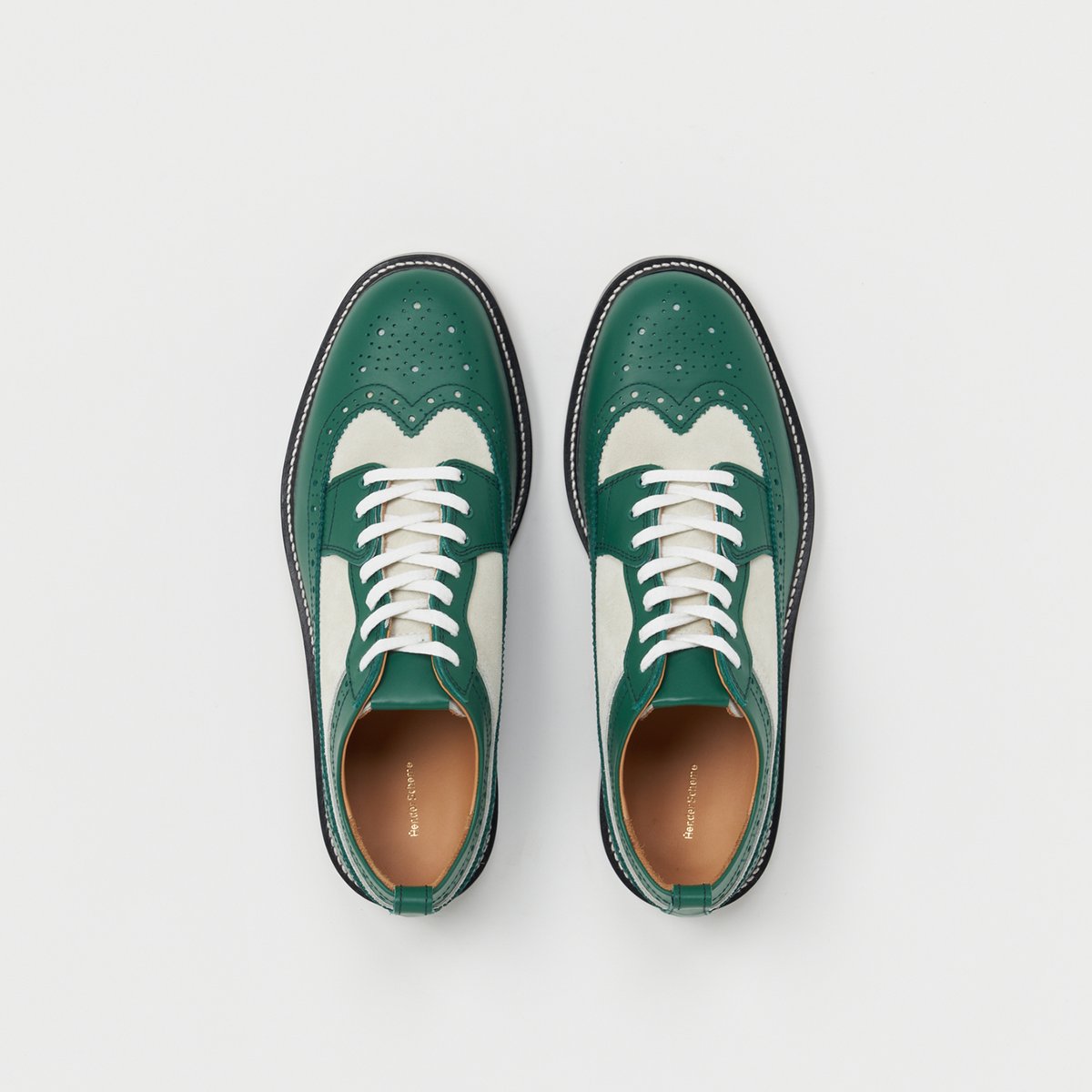 HenderScheme's tweet photo. model: 余談一
color: black/white, green/white, navy/yellow

#henderscheme #2023sa https://t.co/gNONZ7aTVY