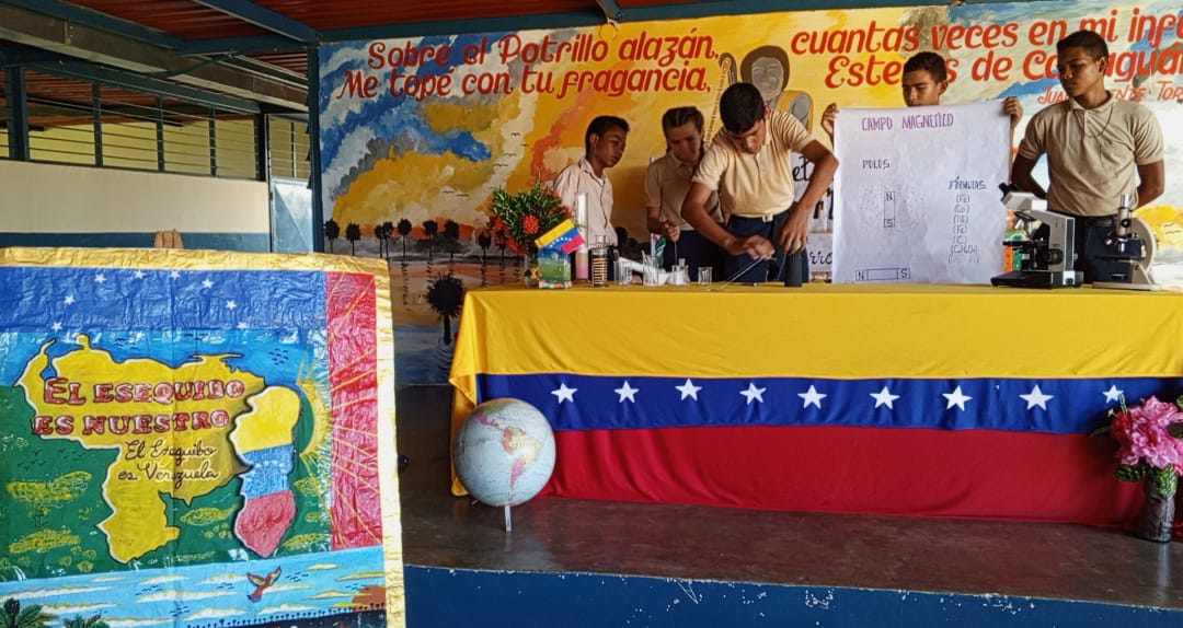 CDCECAMAGUAN's tweet photo. #17Nov| Reto de ciencias en el nivel de educación medía general.
#SoberaníaEsEsequibo 
@MPPEDUCACION @_LaAvanzadora @CDCEGuarico @EliasEducacion1 @josemvasquez @Gob_Guarico @EMILIOAVILA1 @Pedrojimenezuet https://t.co/G6cDmROD5O
