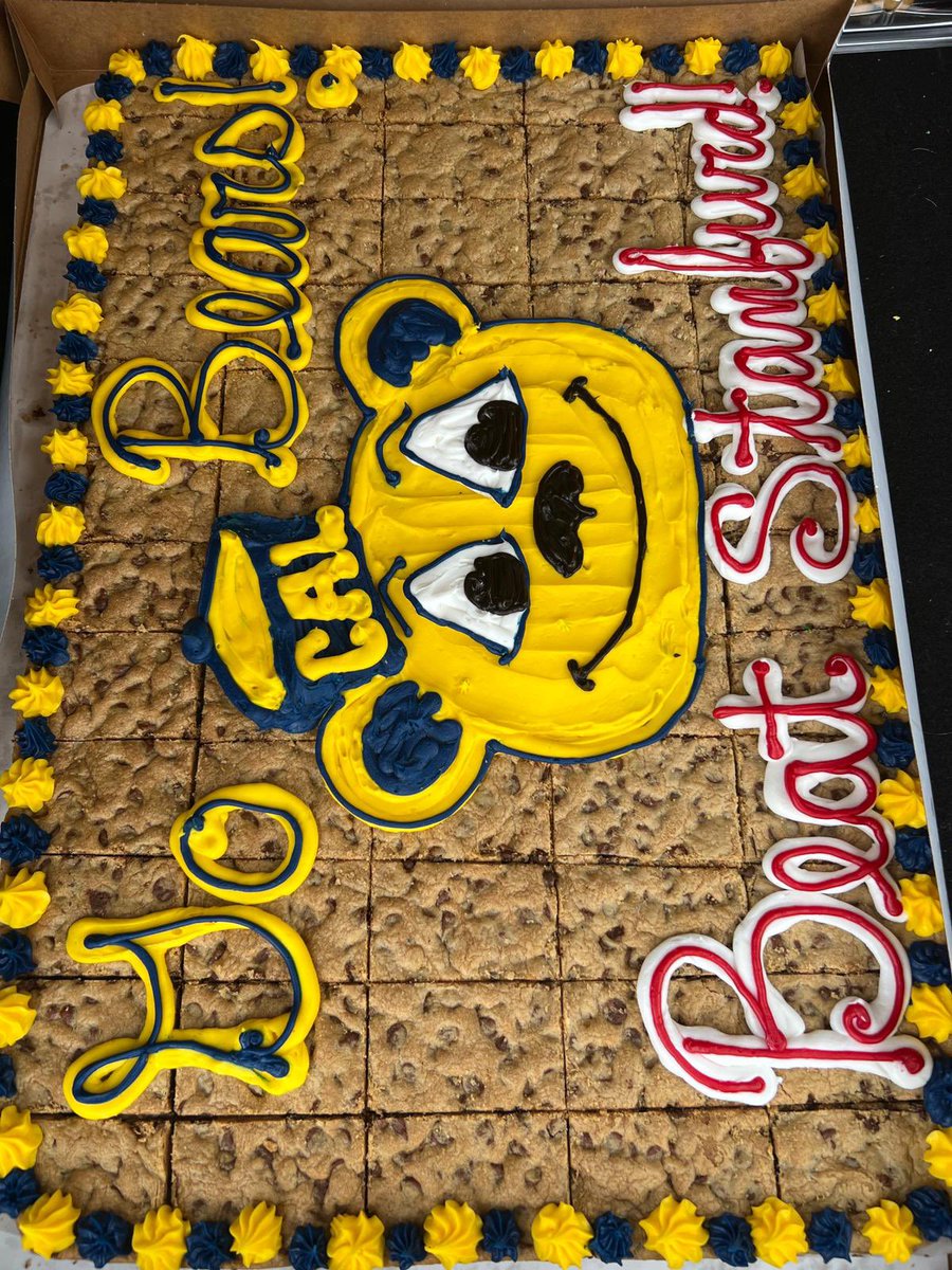 Beargating's tweet photo. Final PAC-12 Big Game approaches. . .

Let’s start our 2328 tailgate menu release with our 2023 Gameday Cookies, courtesy of Mama Del Bonta
#BigGame 
#GoBears 

@MrDel1971 @gobears99 @mistermattfoley @EdwardKleinhans https://t.co/vTfnGr2Eor