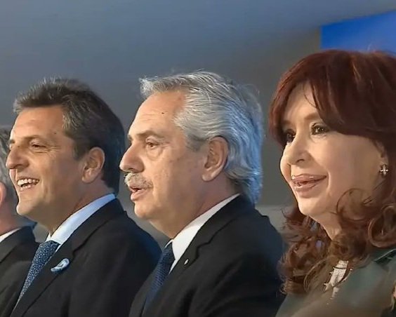 Esta es la verdadera dictadura, la más siniestra y corrupta de la historia. Depende de nosotros que el Domingo se termine.