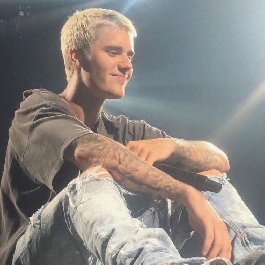 belieberkau's tweet image. tópico sensível 

justin bieber na purpose tour