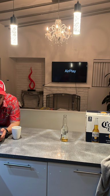 What&rsquo;s there to do tonight? https://t.co/puKgr3qYLP<a href="/tag/newprofilepic"class="tags"><span>#newprofilepic</span></a>