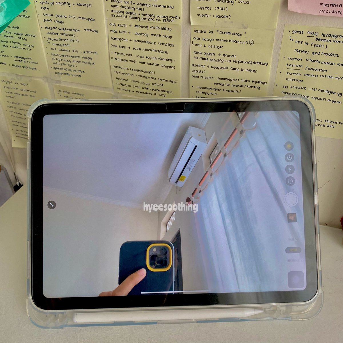 hyeeso0's tweet photo. 𓍢ִ໋🌷͙֒ Review Ipad gen 10 𓍢ִ໋🌷͙֒

aku beli di 🍊 yang inter karena harganya lebih murah! tapi so far so good karena wifi only jadi ga ngaruh ke jaringan yaa!
aku baru pakai 2 mingguan, tapi udah ngerasa nyaman banget, buat buka pdf, ppt, nyatet, n multitasking enak banget✨🫶🏻 https://t.co/WAQAveBsrK