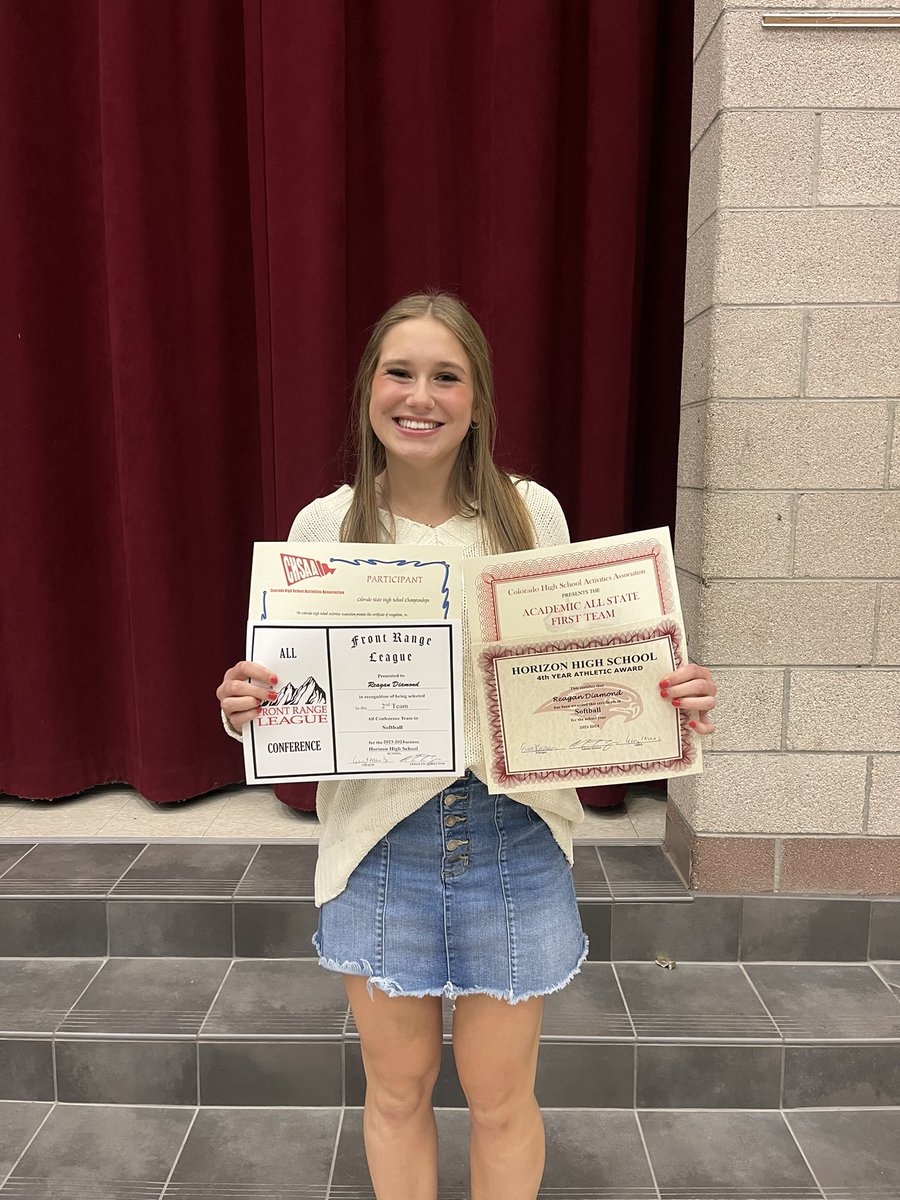 ReaganDiamond13's tweet photo. Had my last high school softball banquet a few nights ago. I was honored enough to receive 1st Team Academic All-State and 2nd Team All-Conference! @SoftballCMU @CoachHarrison21 @TXGloryCO @bowey23 https://t.co/LRFVmaGLd8