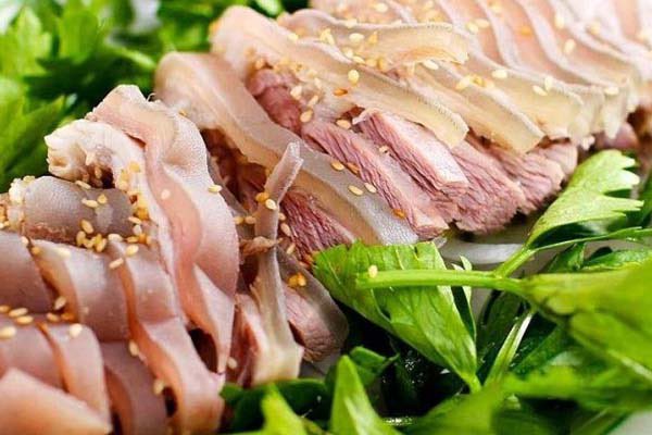 JestGlee's tweet photo. Qua viết bài sẵn để hẹn sáng nay tự up , mà sao lại lỗi ko tự úp được 
Thôi lại hẹn tối cho a e 1 bài dài vậy 
Giờ có sẵn hình cho a e lựa 
Bê thui
Vịt om sấu
Tôm chiên bột 
Cá chẽm chưng tương
#cook #cheef #food #vietnamfood https://t.co/qNSqjBEuVq