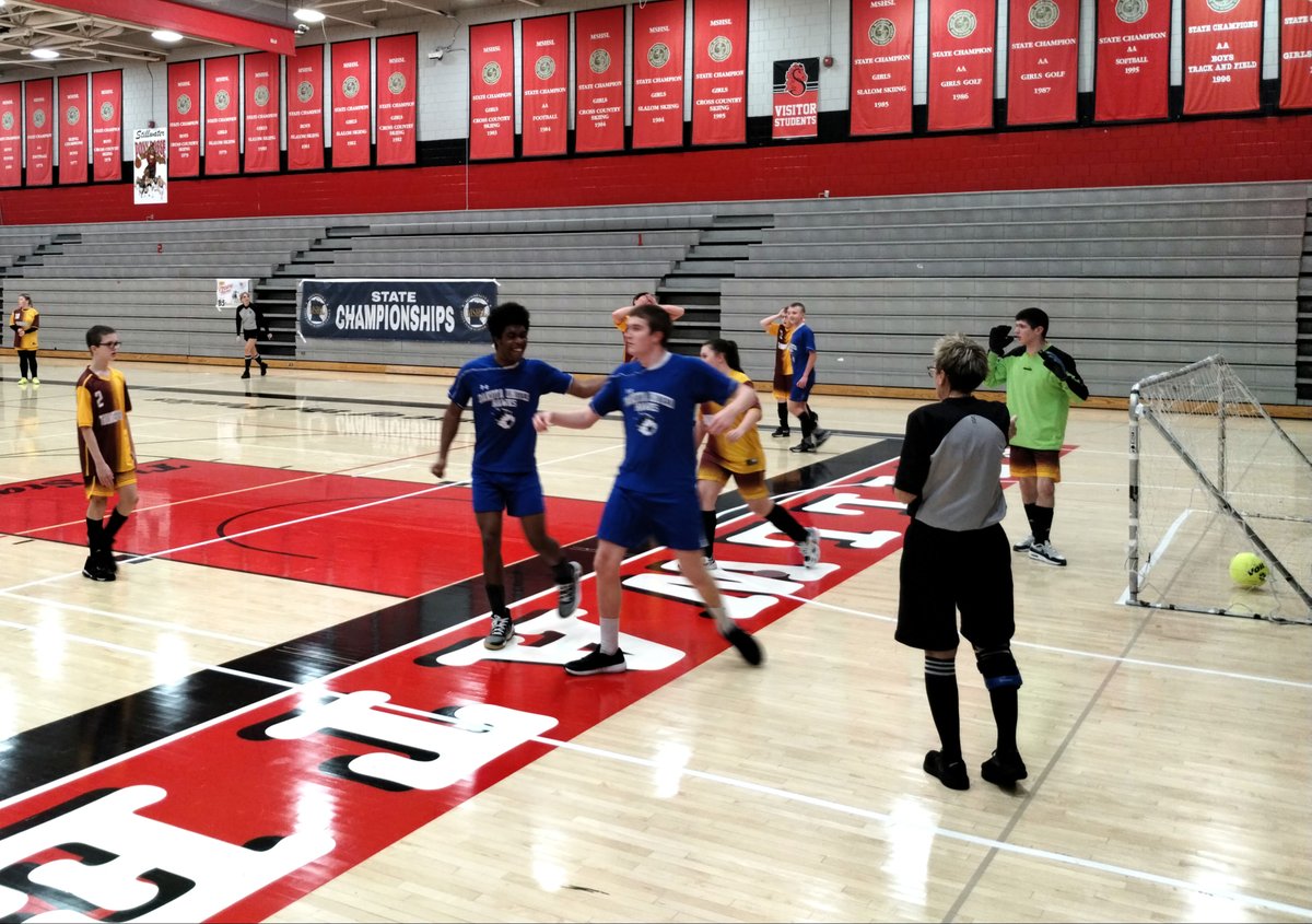 MNAdapted's tweet image. 6:30PM CI adapted soccer quaterfinal games -
Dakota United 6, South Washington 1
St. Cloud 3, St. Paul Johnson 2 F/SO (St. Cloud wins shootout 2-1)
8:00 quarterfinals are underway and will be updated when final.