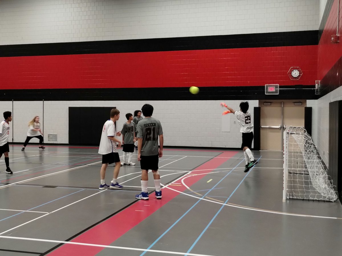 MNAdapted's tweet image. 6:30PM CI adapted soccer quaterfinal games -
Dakota United 6, South Washington 1
St. Cloud 3, St. Paul Johnson 2 F/SO (St. Cloud wins shootout 2-1)
8:00 quarterfinals are underway and will be updated when final.