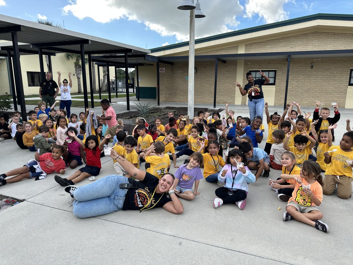 CESbuzzing's tweet photo. We had a great time celebrating the success of our Stingers on the iReady Diagnostic! Thank you @ Mary Rutherford for volunteering scooping tons of ice cream!
"A School of Community Citizenship"
#agreatplacetobee
🐝💛🐝💛
@CurriculumAssoc @OttoTasha @IRCSchools @castillo_chels https://t.co/ISExaYdYts