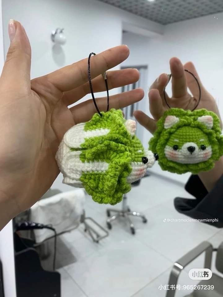 yeu_handmade's tweet photo. 🥹Mặc dù bận chạy đơn cho khách nhưng em vẩn lên X chơi với mọi người.
💥Ai nhiệt tình thì em nhiệt tình lại ai lơ em thì em cũng không bỏ qua.
🥰Ai đi qua thấy em xinh thì dừng lại vài giây để chúng ta làm quen nha 😘😘😘
#crochet #moclen #craft #SHIBA https://t.co/wYx0Xuy6IW