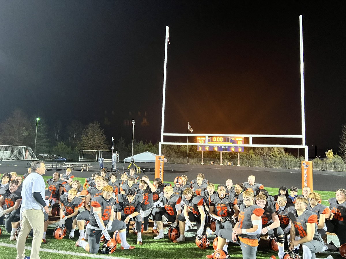 30 pt PLAYOFF WIN !!  See you next week for the REGIONAL CHAMPIONSHIP 😀 Great day to be a Falcon