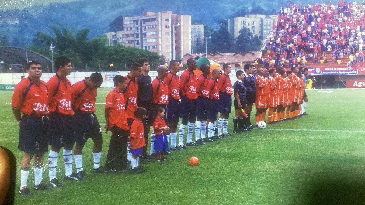 jhonnyramirez30's tweet photo. @EnvigadoFC vs @DIM_Oficial 
Febrero 3 de 2002- l, primera fecha #CopaMustang . https://t.co/P80WRXxqaG
