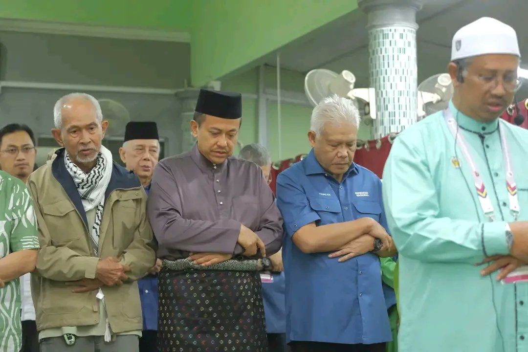 DrAhmadSamsuri's tweet photo. Semoga PAS-PN diberi kemenangan dalam PRK Kemaman P040.
#PerikatanNasional #PNBest #P040 #PRKKemaman https://t.co/fUhlz1RtEt
