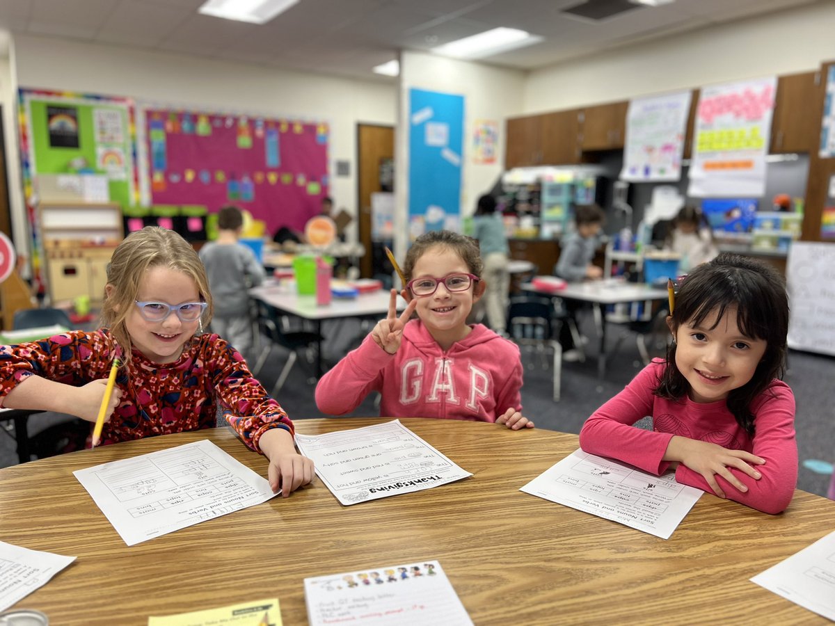 Working together to sort verbs and nouns. #togetherisbetter #WeAreEddins #WeAreMckinney <a href="/EddinsElem/">Eddins Elementary</a> <a href="/EddinsKinder/">Eddins Kindergarten Wildcats</a>