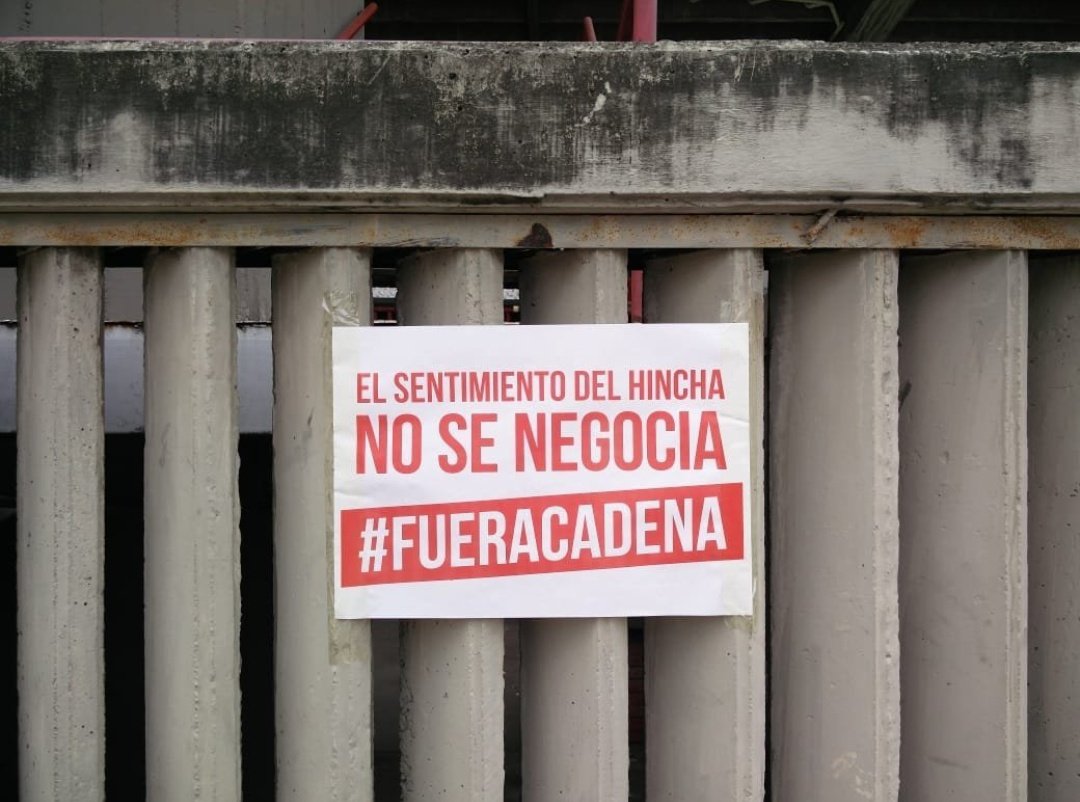 juanpcohen's tweet photo. No vayan a comenzar a decir que dejaron todo en la cancha y que fue un partidazo, porque no lo fue! Eso tuvo la mano mágica de Cadena y Meluk. #FueraCadena https://t.co/r7CKh0dlrQ